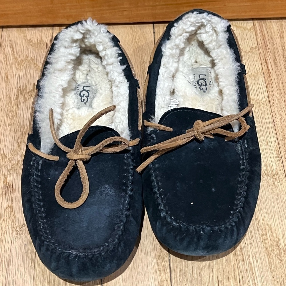 Ugg Black Moccasins with Leather Ties Size 8 - Picture 2 of 9